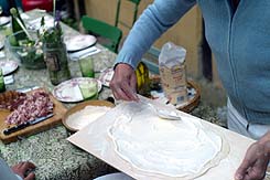 Flammkuchen pr�paration im Ferienhaus Elsass Oberbronn